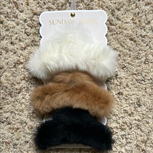 Sunday State Faux Fur Hair Claw Clip Set